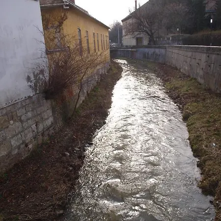 Evi Apartamento Eger